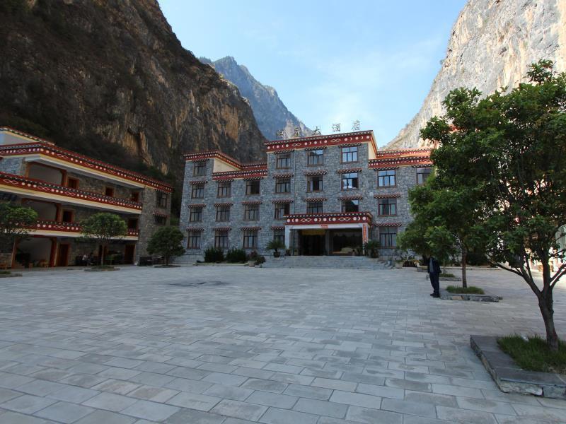 Shangri-La Balagezong Shuizhuang Hotel Экстерьер фото
